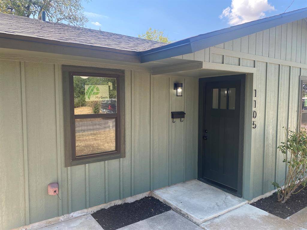 1105 9th Street, Brownwood, TX 76801