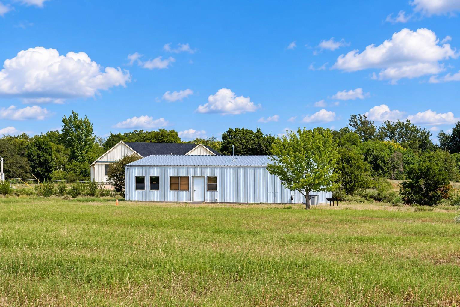 290 Richmond ST, Mcdade, TX 78650