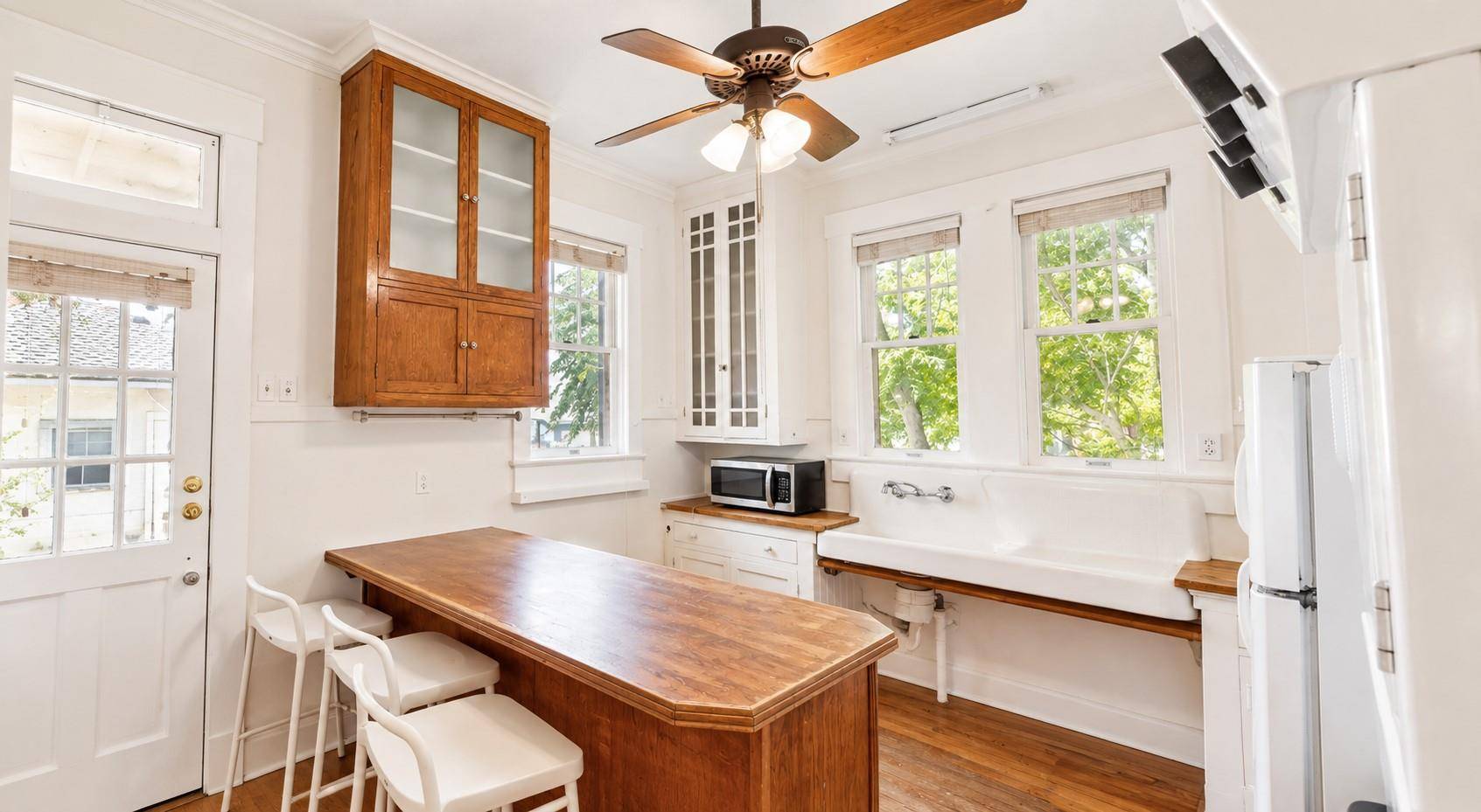 1101 W 22 1/2 ST, Austin, TX 78705