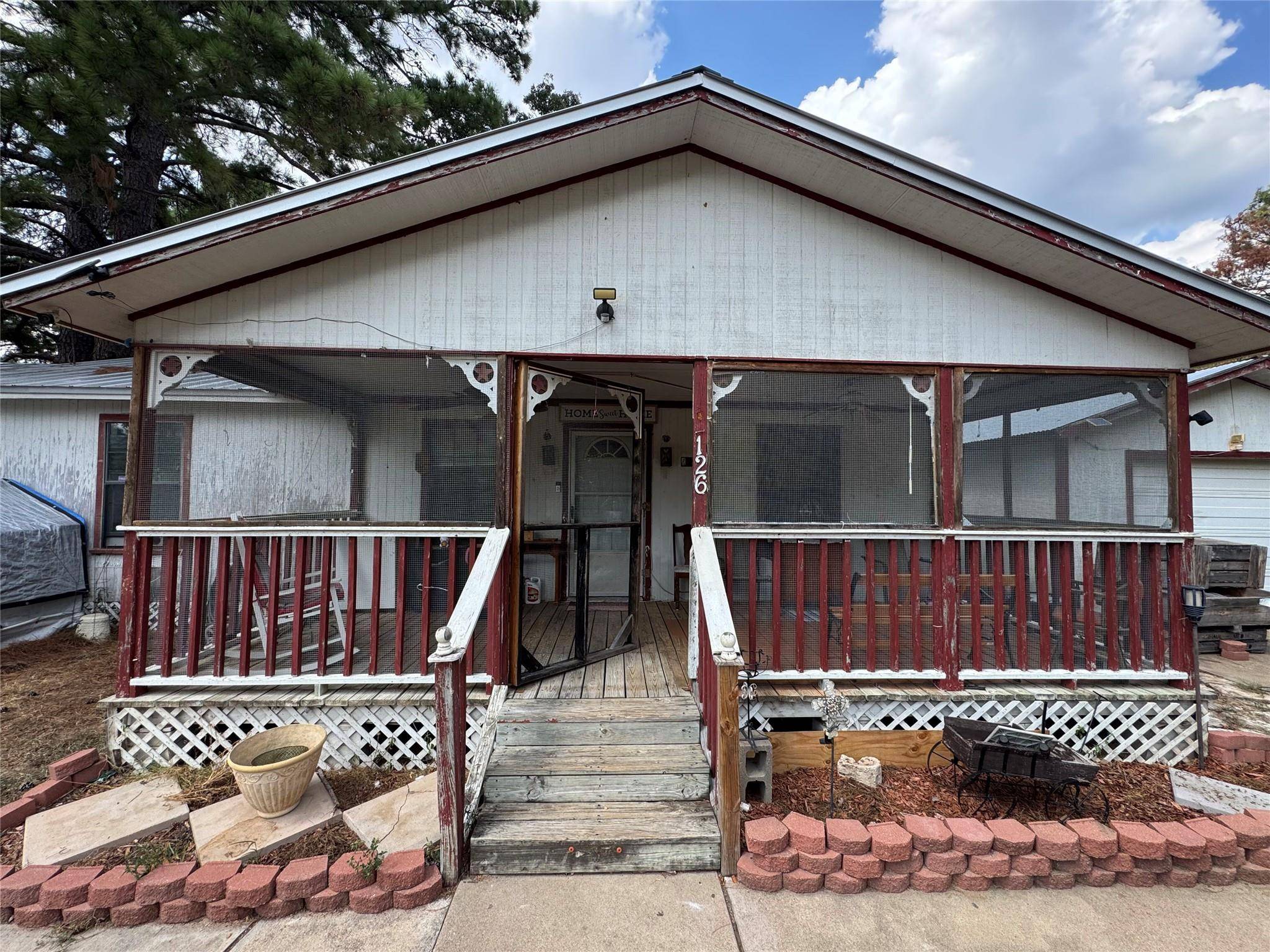 126 & 120 Horseshoe DR, Bastrop, TX 78602