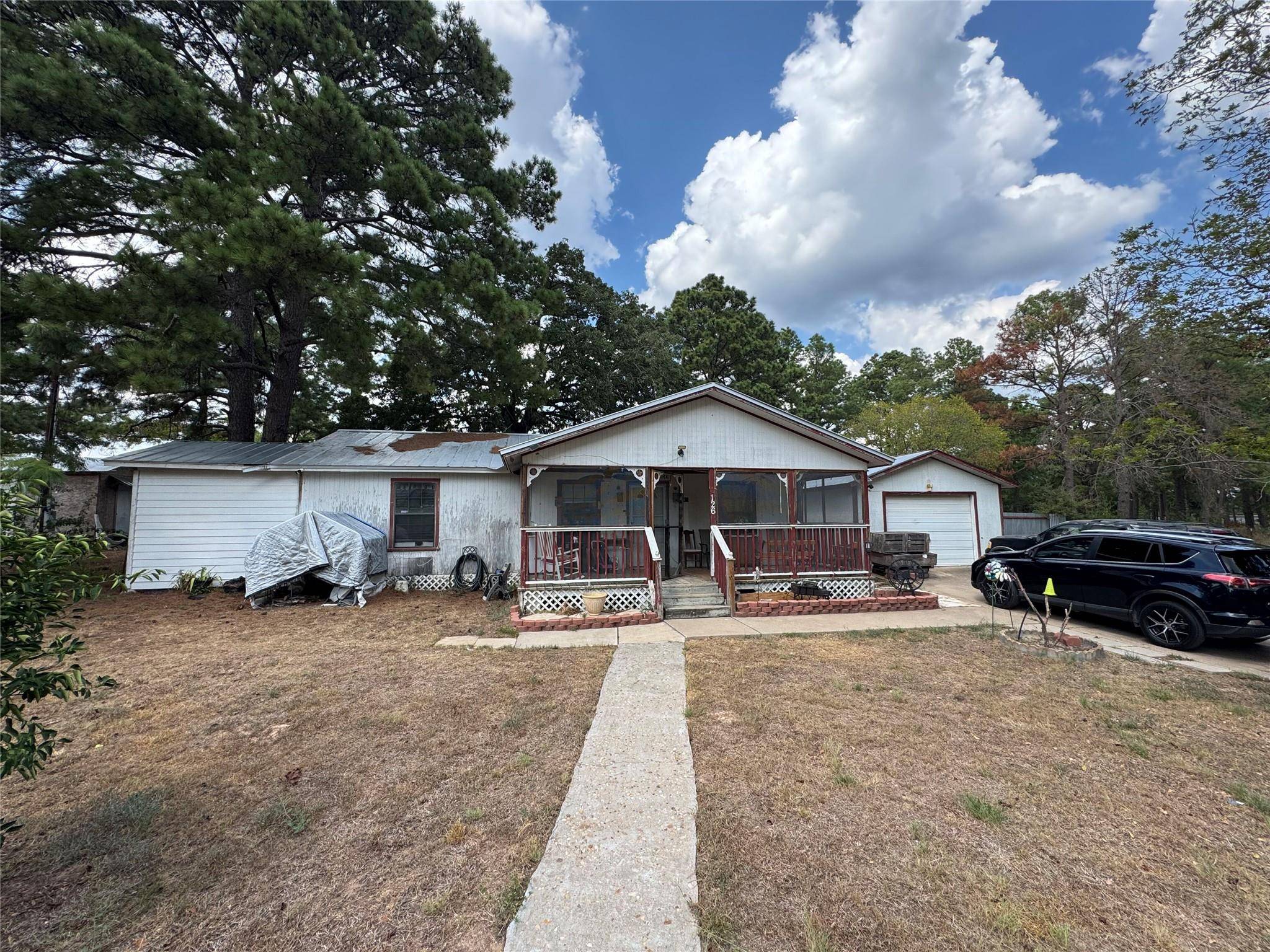 126 & 120 Horseshoe DR, Bastrop, TX 78602