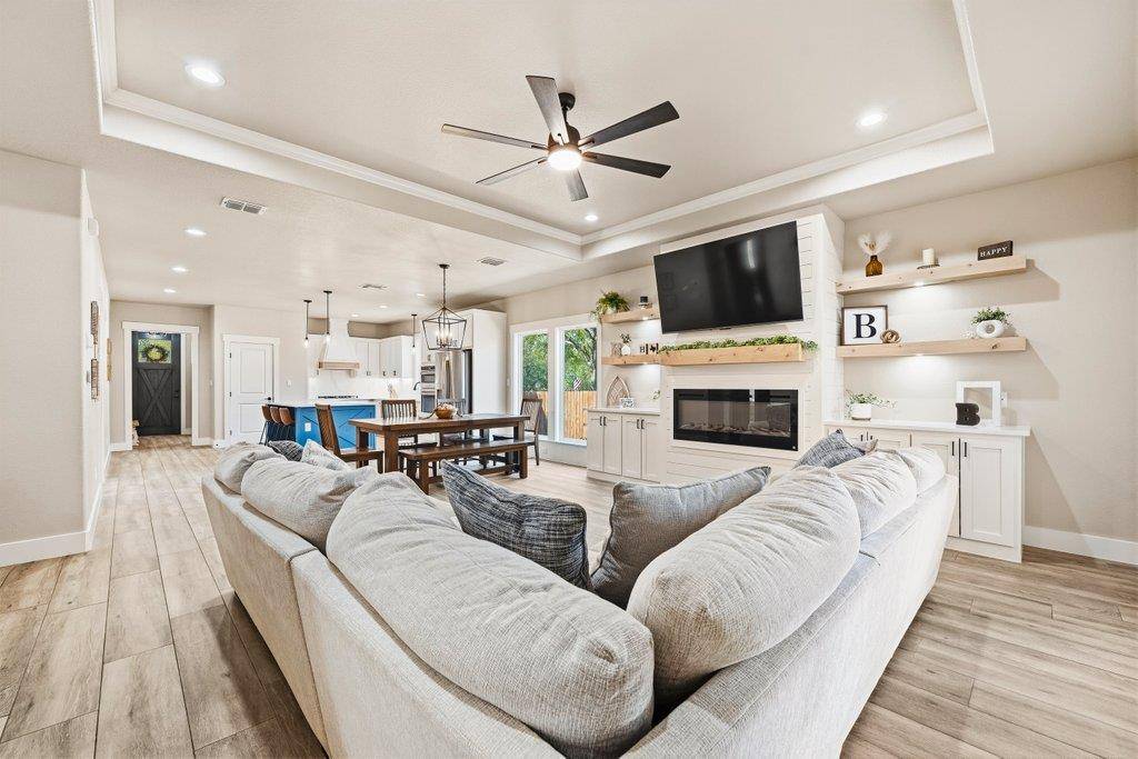 181 Augusta DR, Wimberley, TX 78676