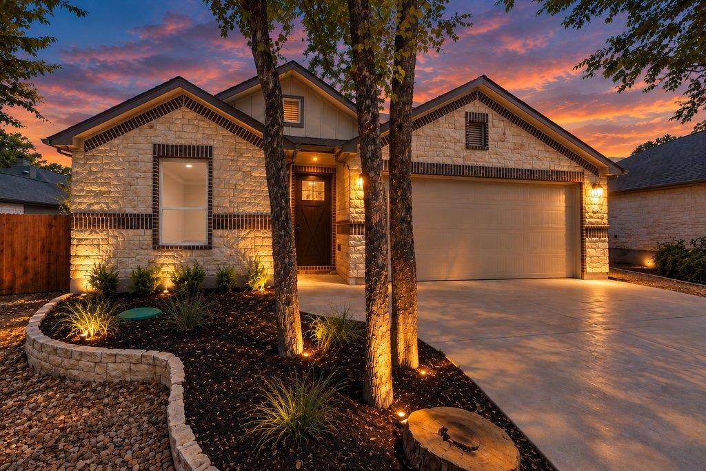 181 Augusta DR, Wimberley, TX 78676