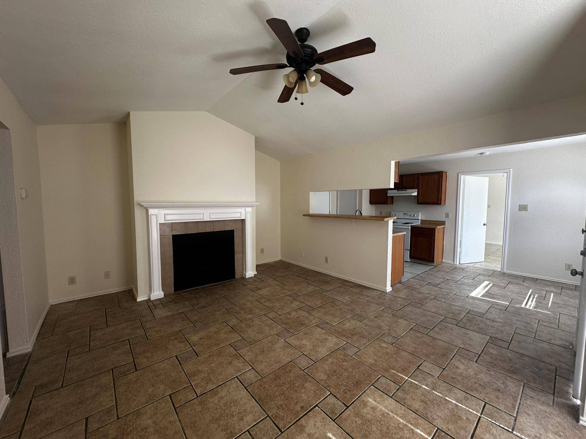 6004 Parkwood DR #B, Austin, TX 78735