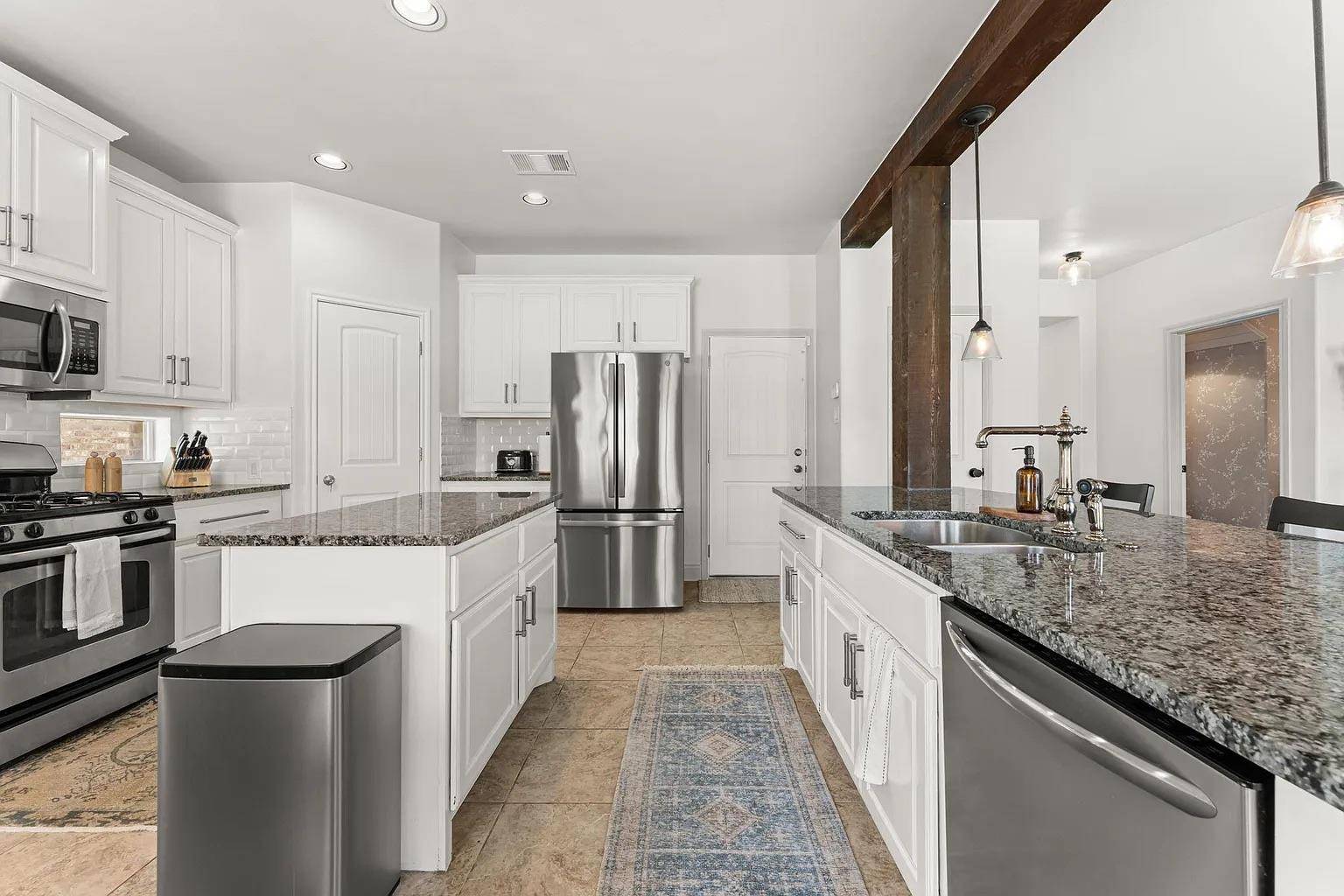 11005 Desert Willow LOOP, Austin, TX 78748