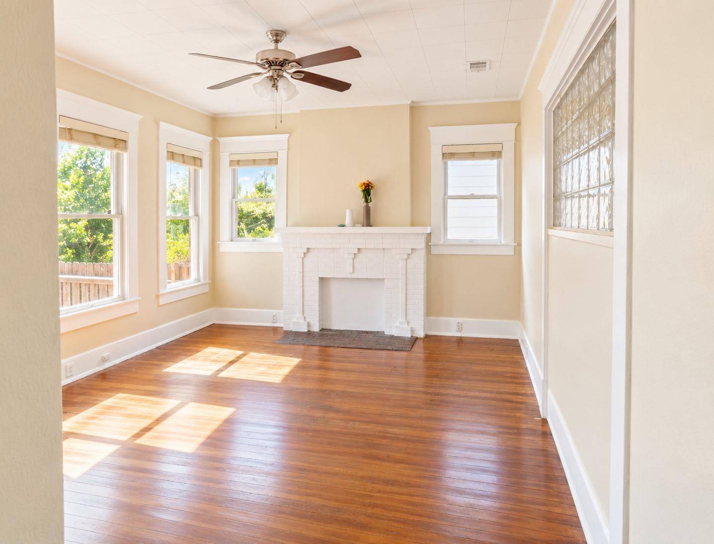 1006 W 22nd ST, Austin, TX 78705