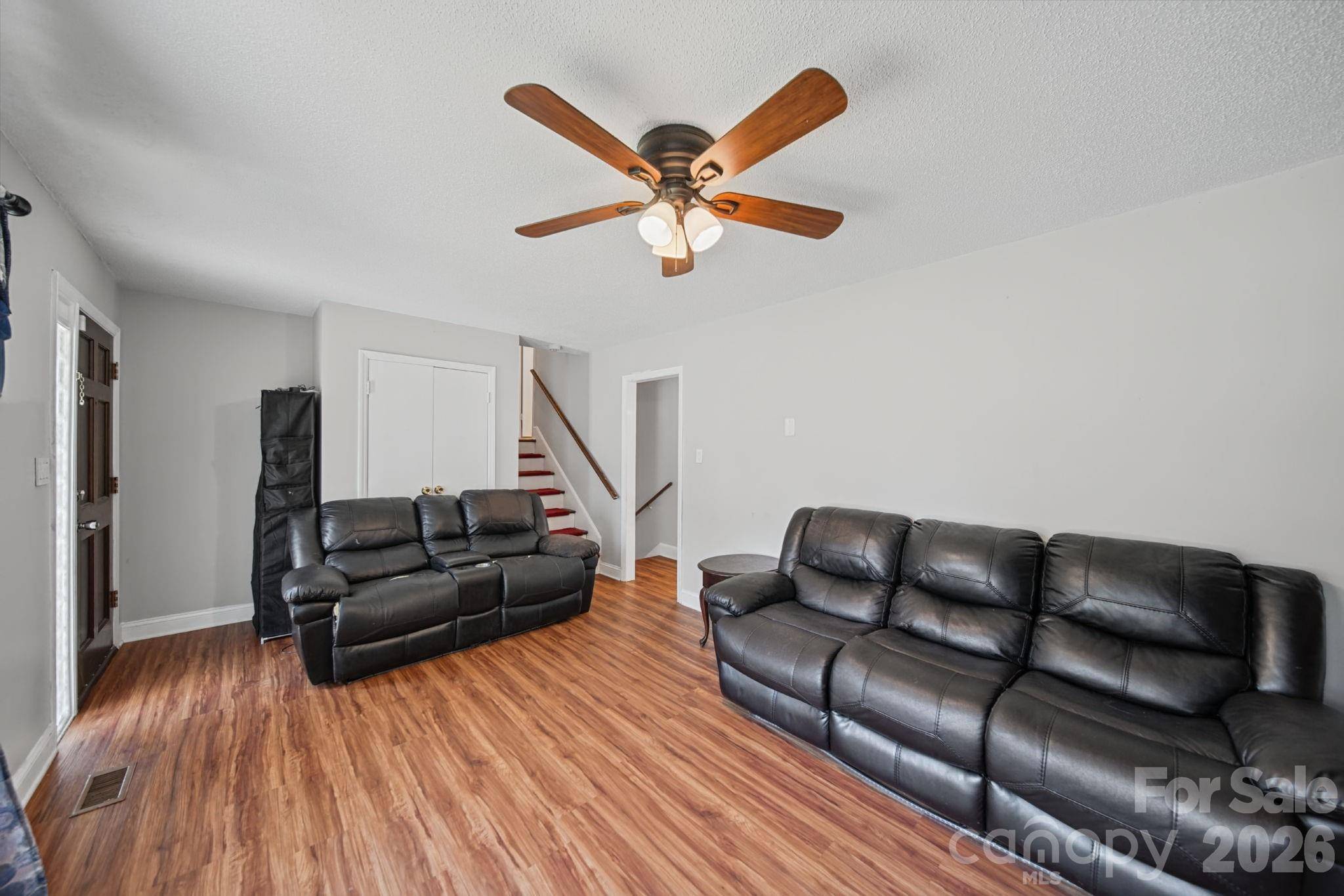 3323 Wiseman DR, Charlotte, NC 28227