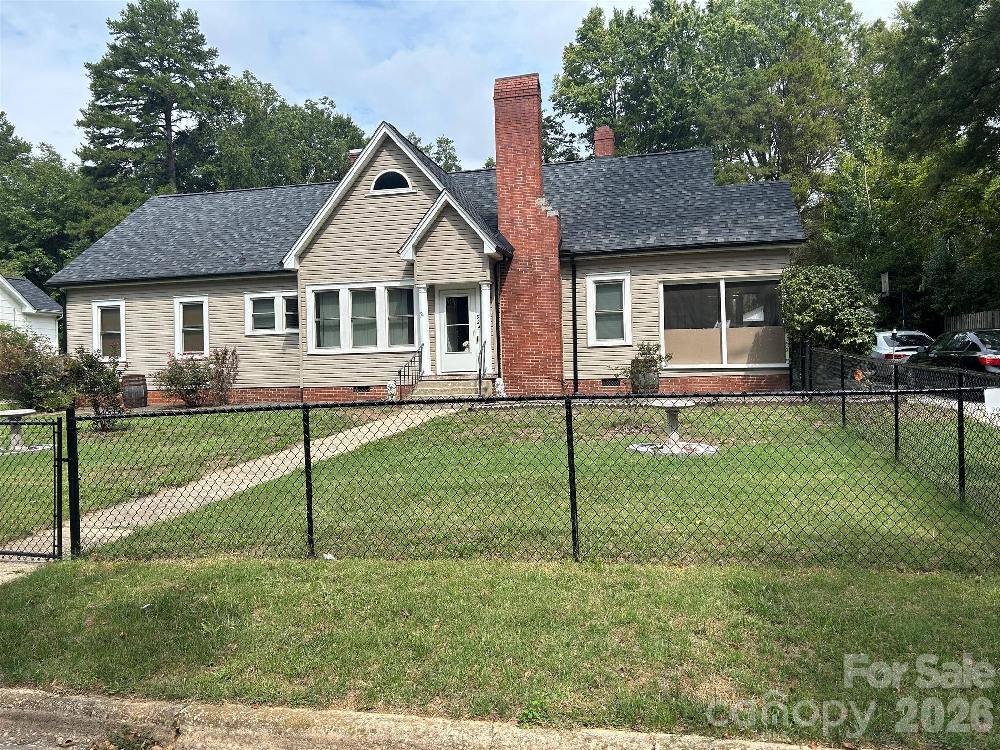 924 Maple AVE, Salisbury, NC 28144