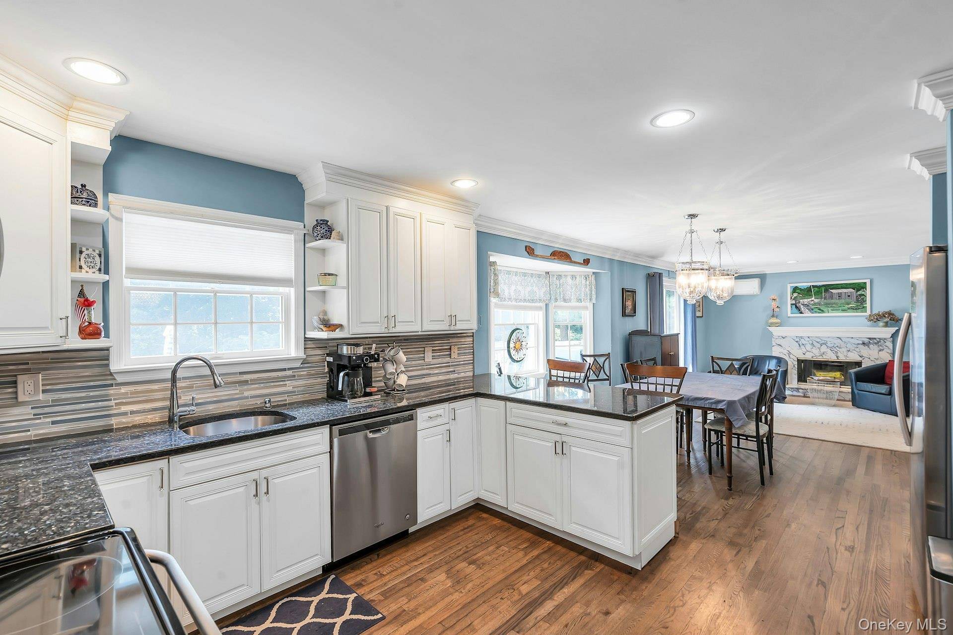 61 Washington Heights AVE, Hampton Bays, NY 11946