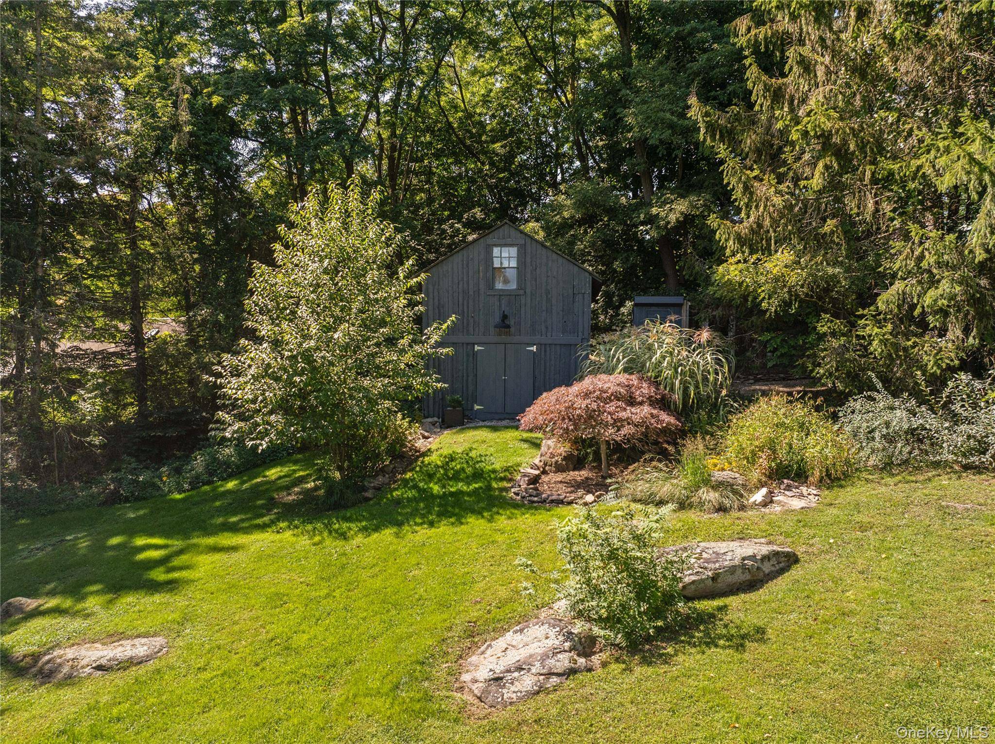 823 N Quaker Hill RD, Pawling, NY 12564