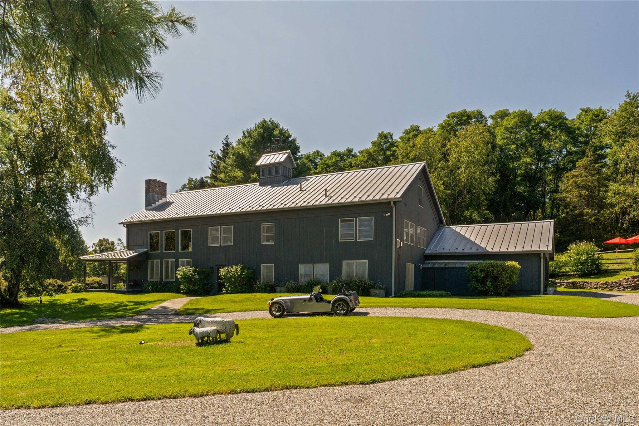 823 N Quaker Hill RD, Pawling, NY 12564