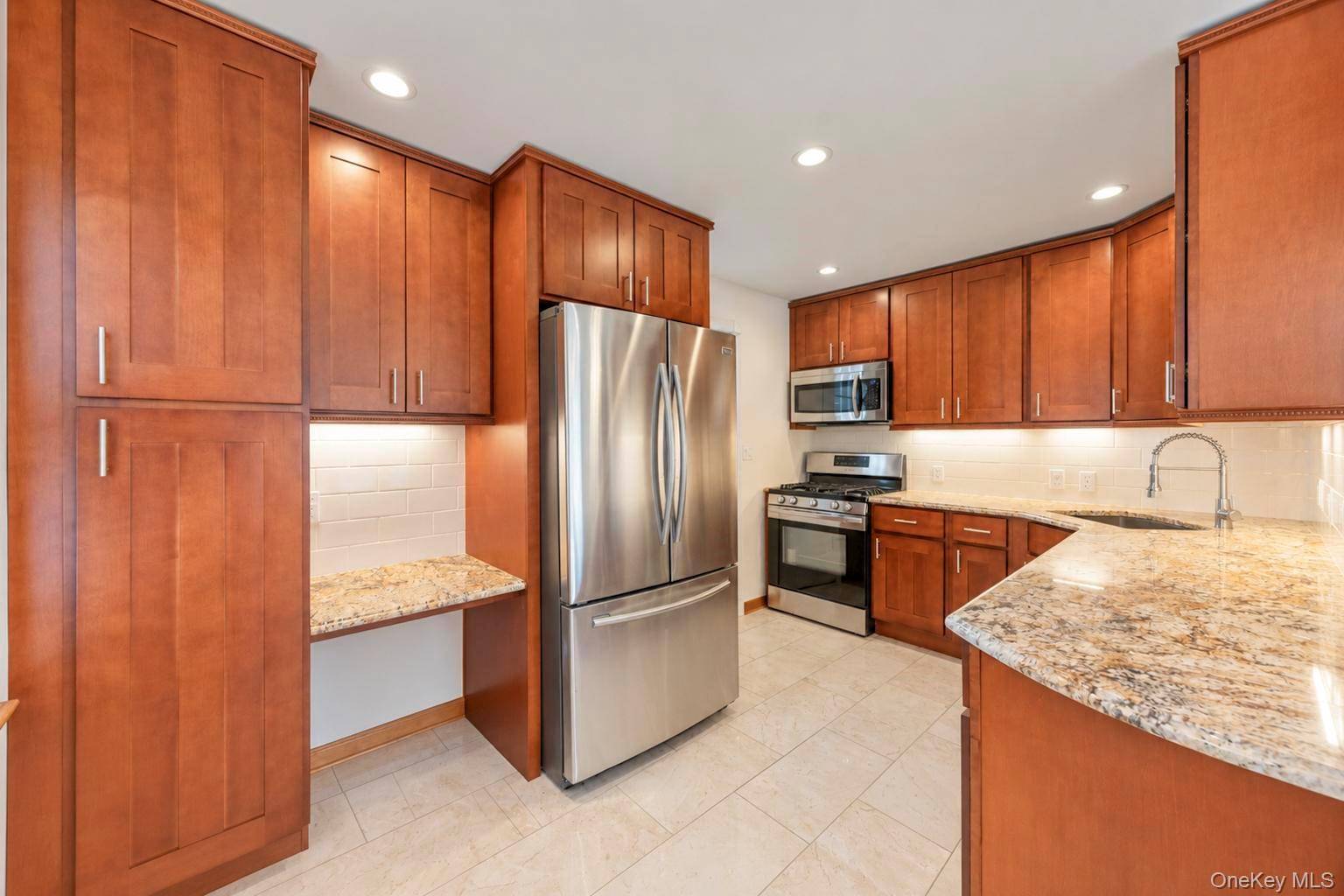 30 McAlester AVE, Hicksville, NY 11801
