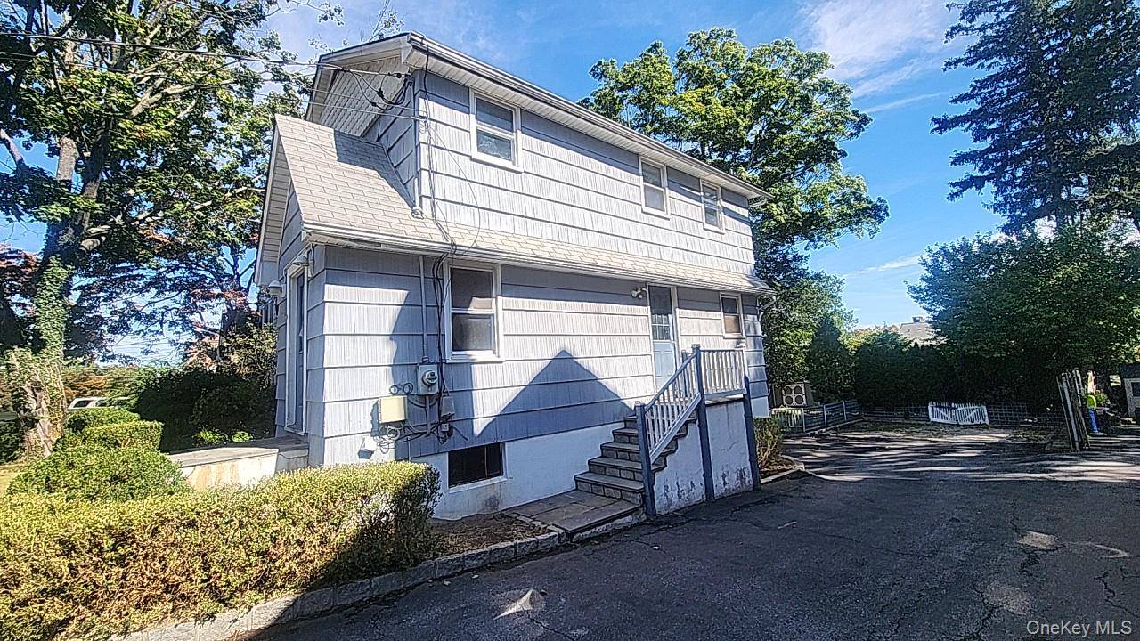 10 Shelley AVE, Valhalla, NY 10595