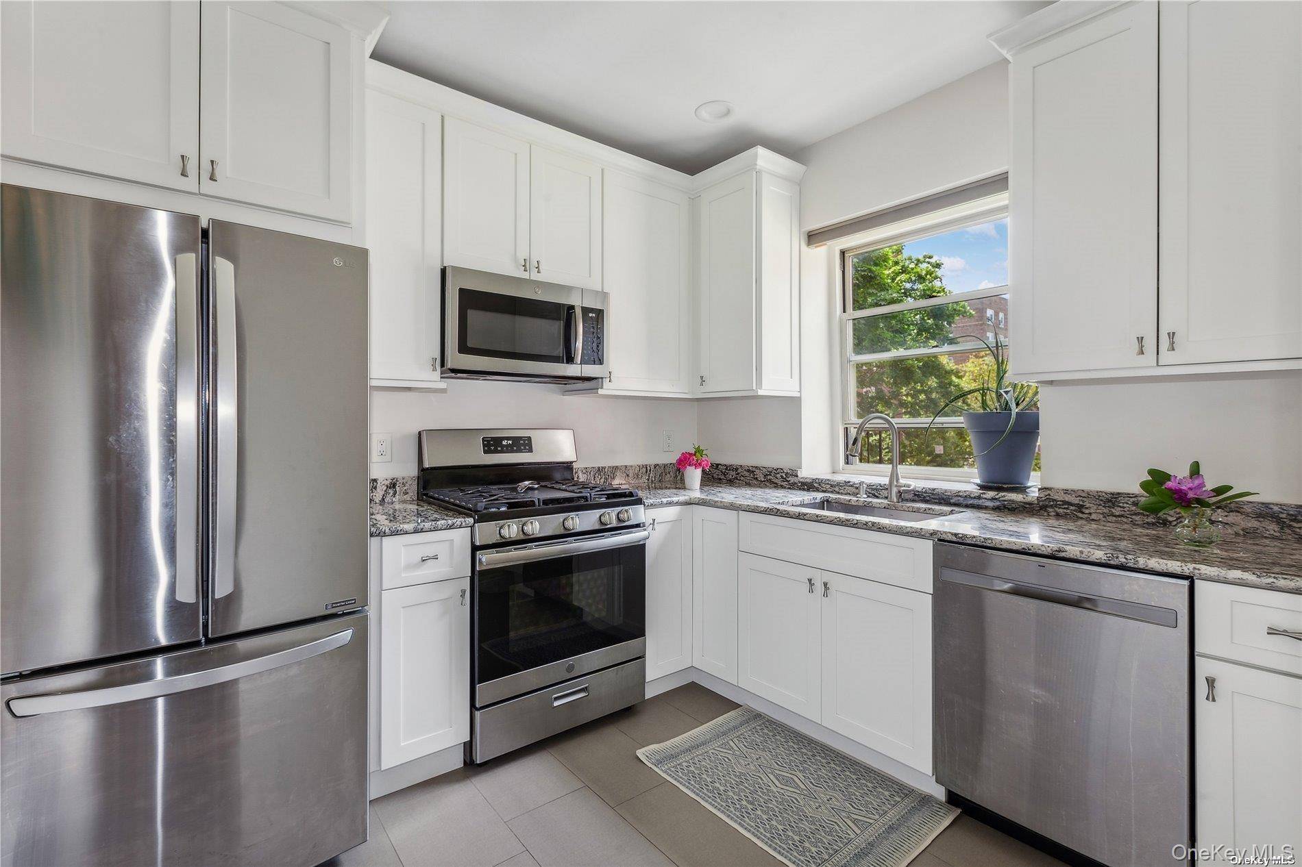 113-14 72nd RD #3-F, Forest Hills, NY 11375