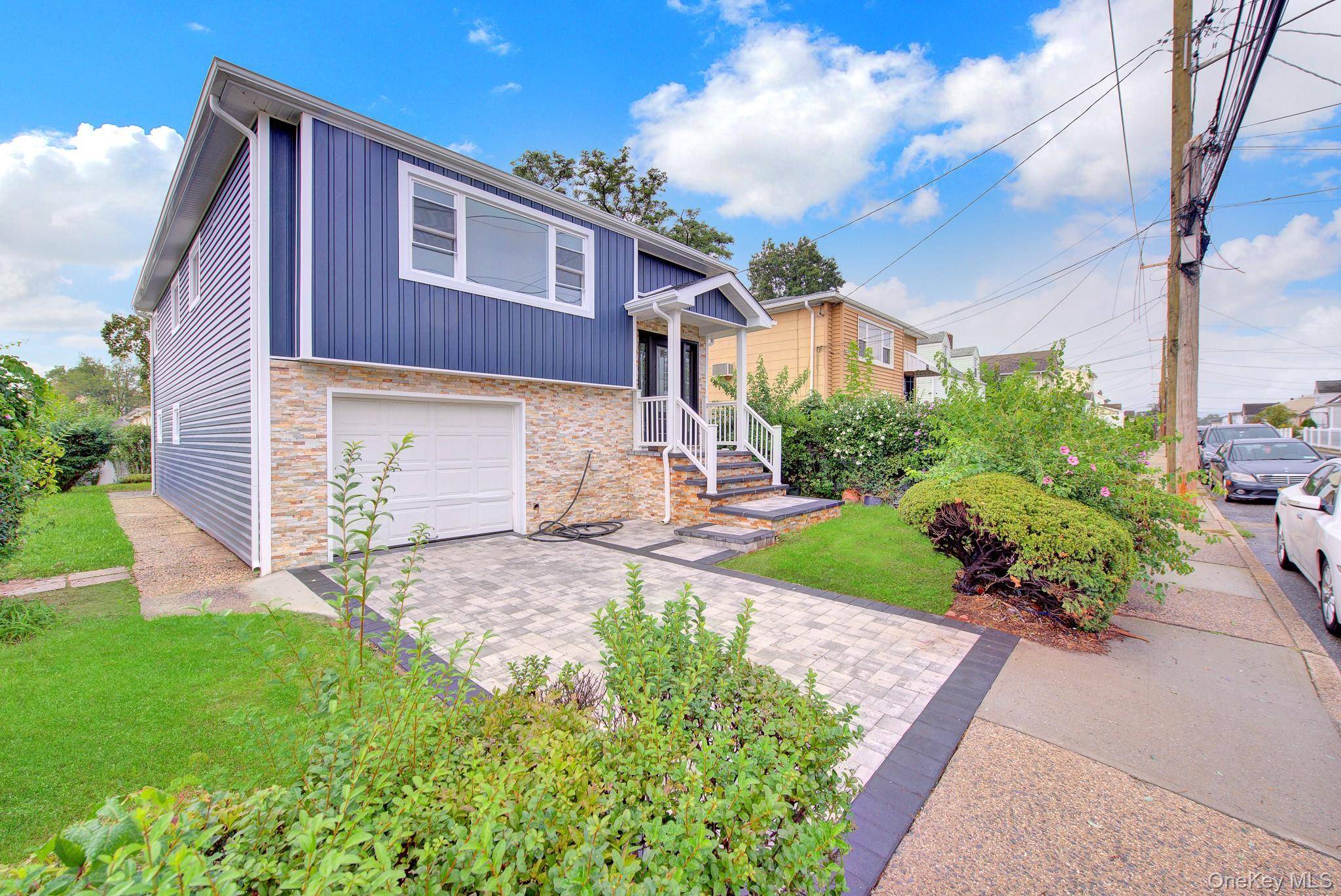 77 Roquette AVE, Elmont, NY 11003