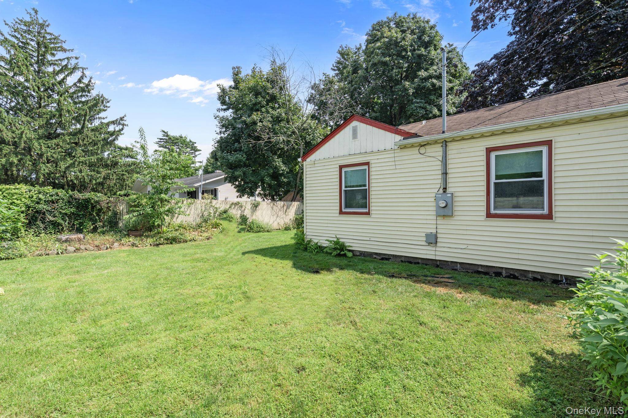 125 1st ST, Brentwood, NY 11717