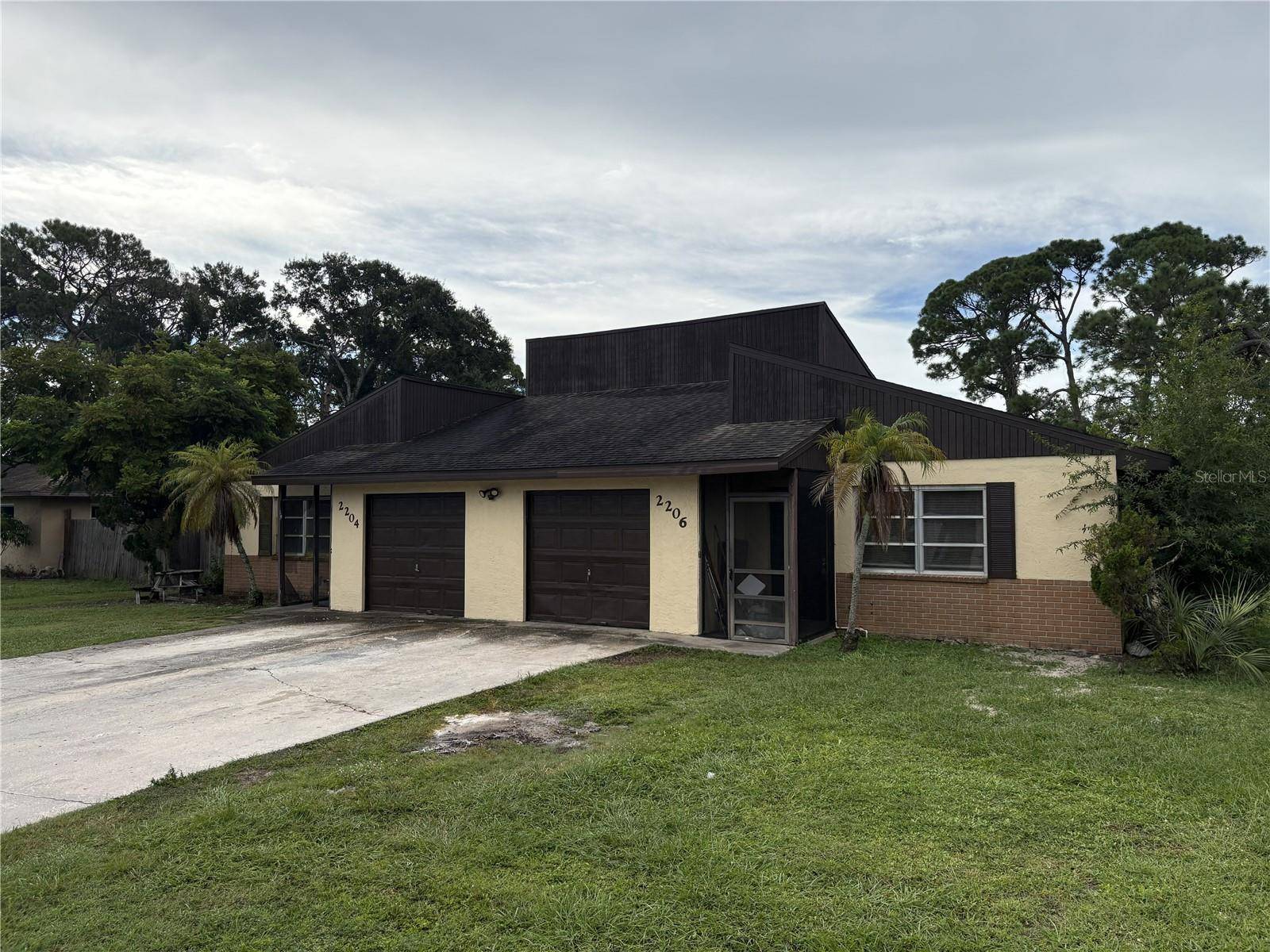 2204 54TH AVENUE DR W, Bradenton, FL 34207