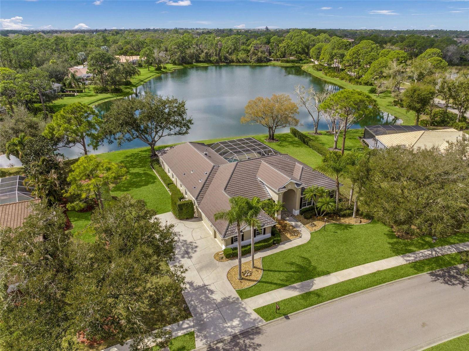 9075 MISTY CREEK DR, Sarasota, FL 34241