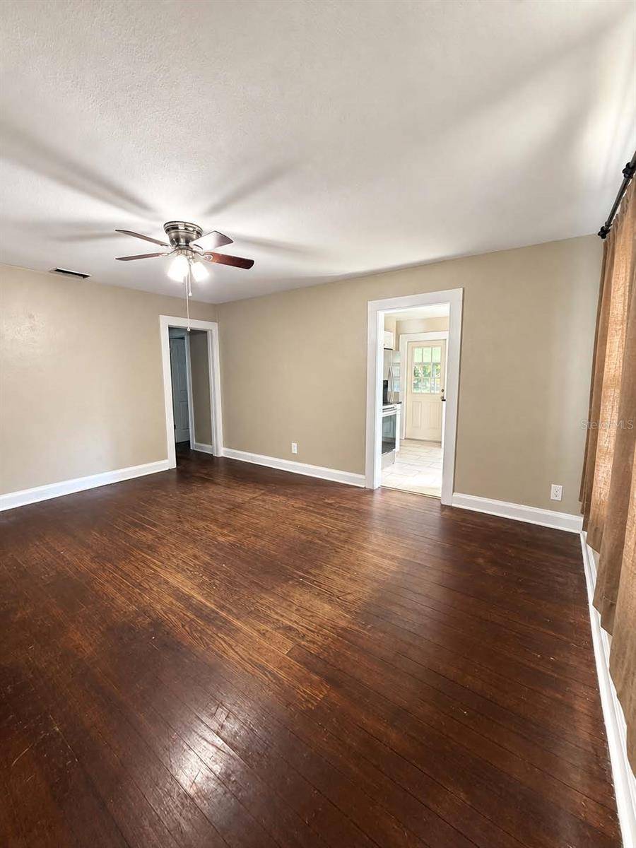 230 E POLK AVE, Lake Wales, FL 33853