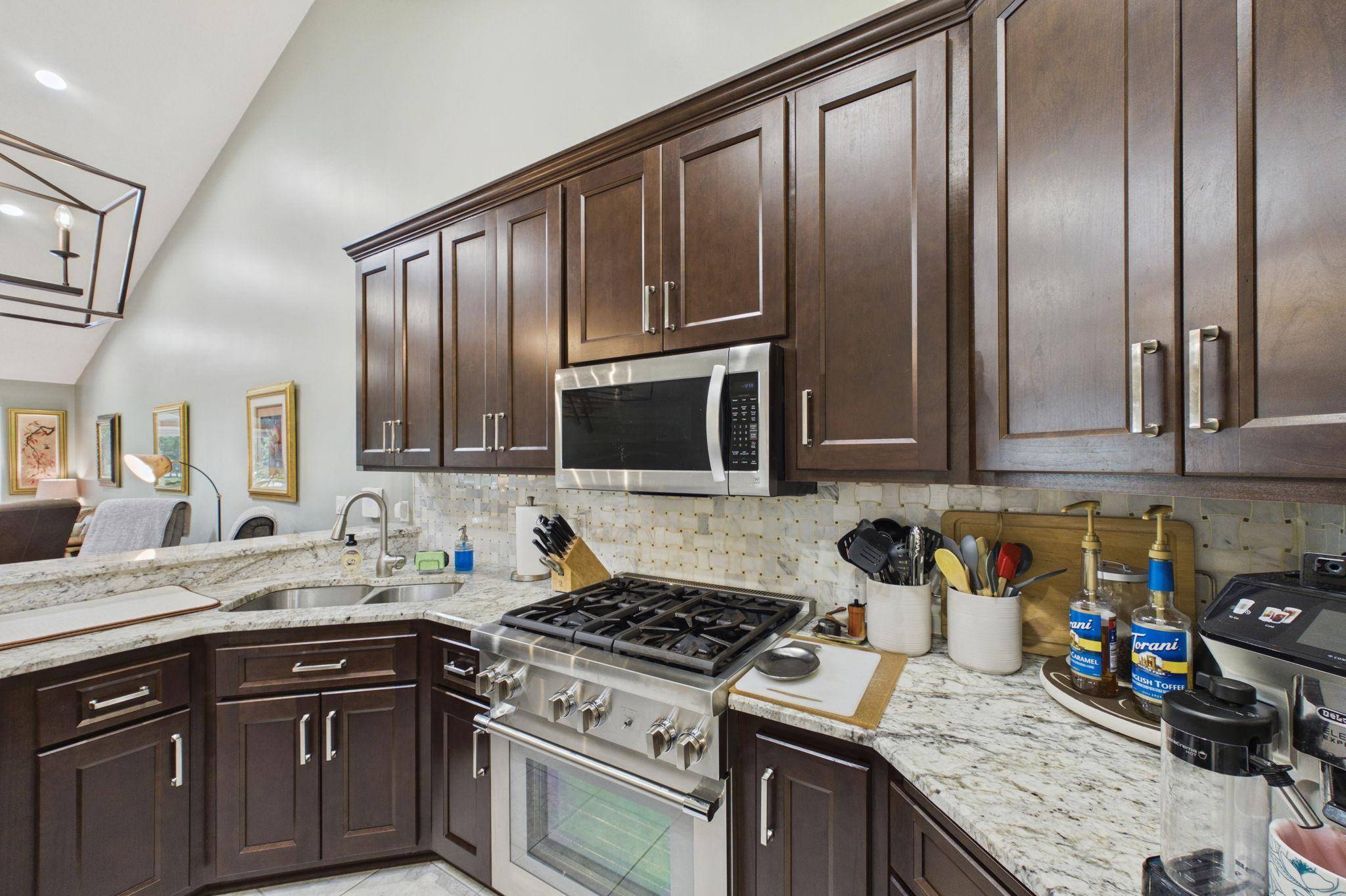 4201 93rd AVE N, Brooklyn Park, MN 55443