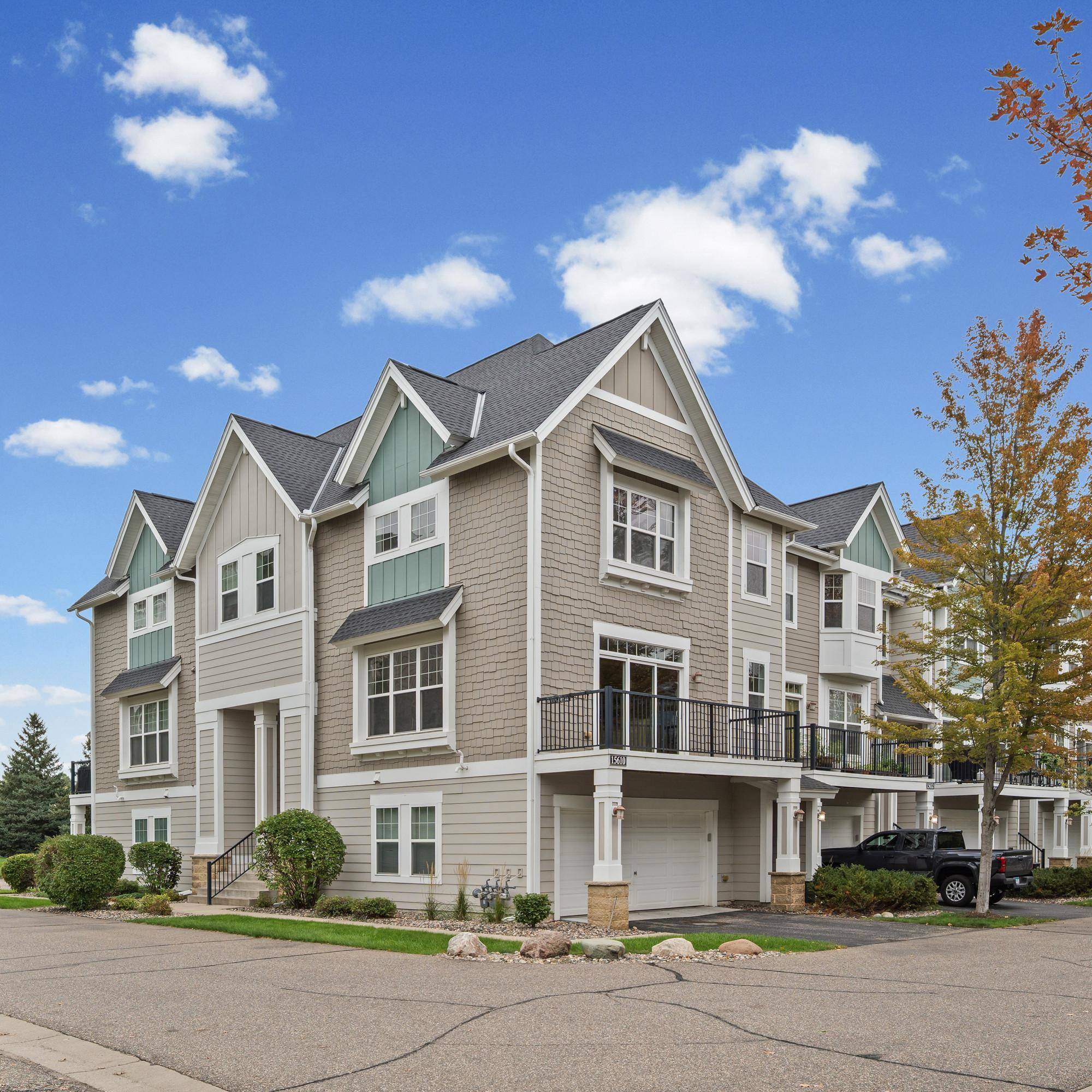15610 Early Bird CIR #210, Apple Valley, MN 55124