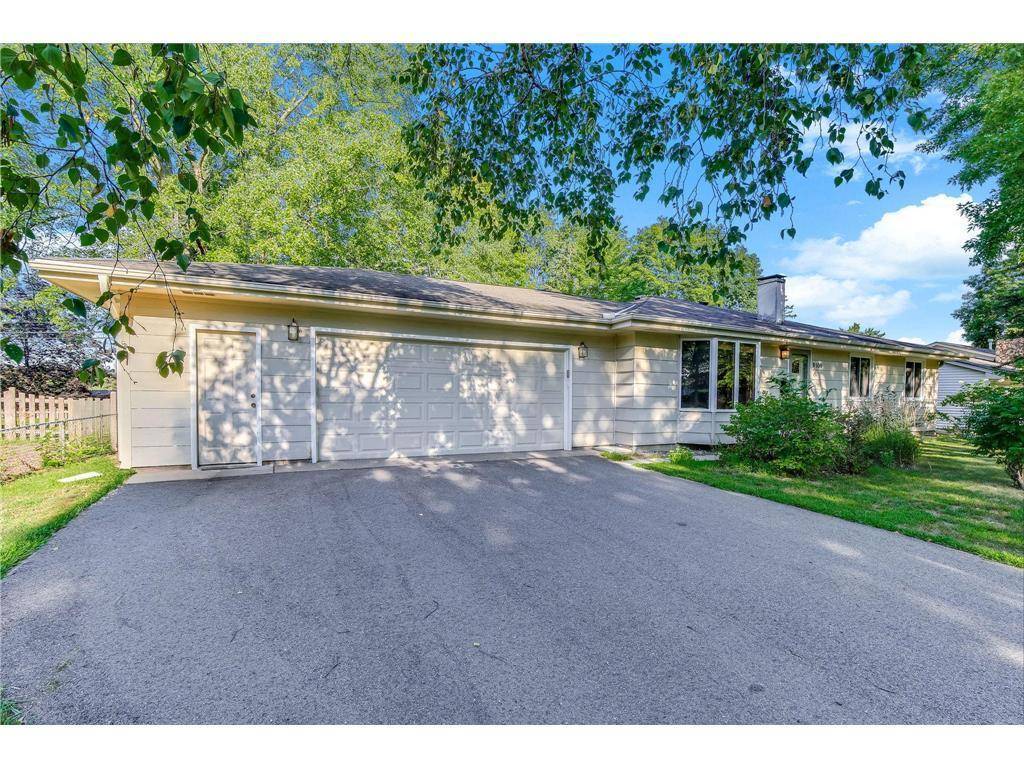 8500 Quinn AVE S, Bloomington, MN 55437