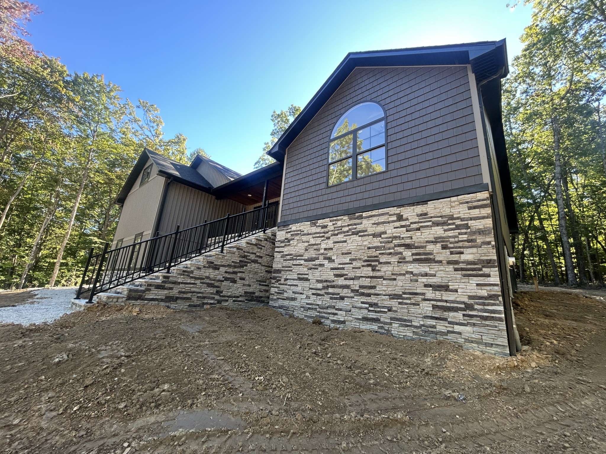 633 Icy Cove Trl, Monterey, TN 38574