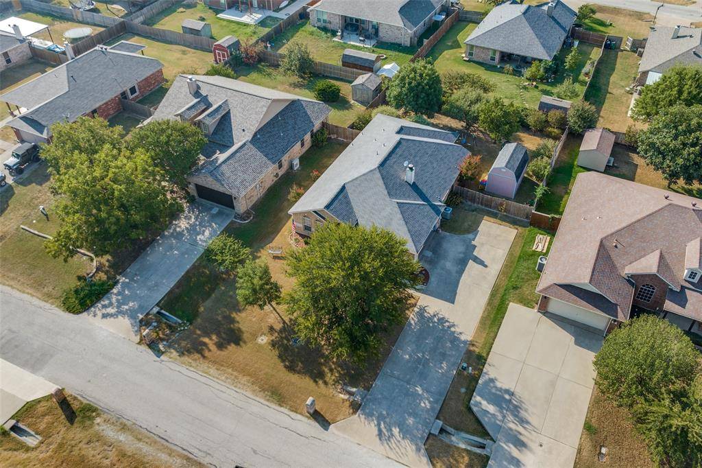217 Southpeak Lane, Ponder, TX 76259