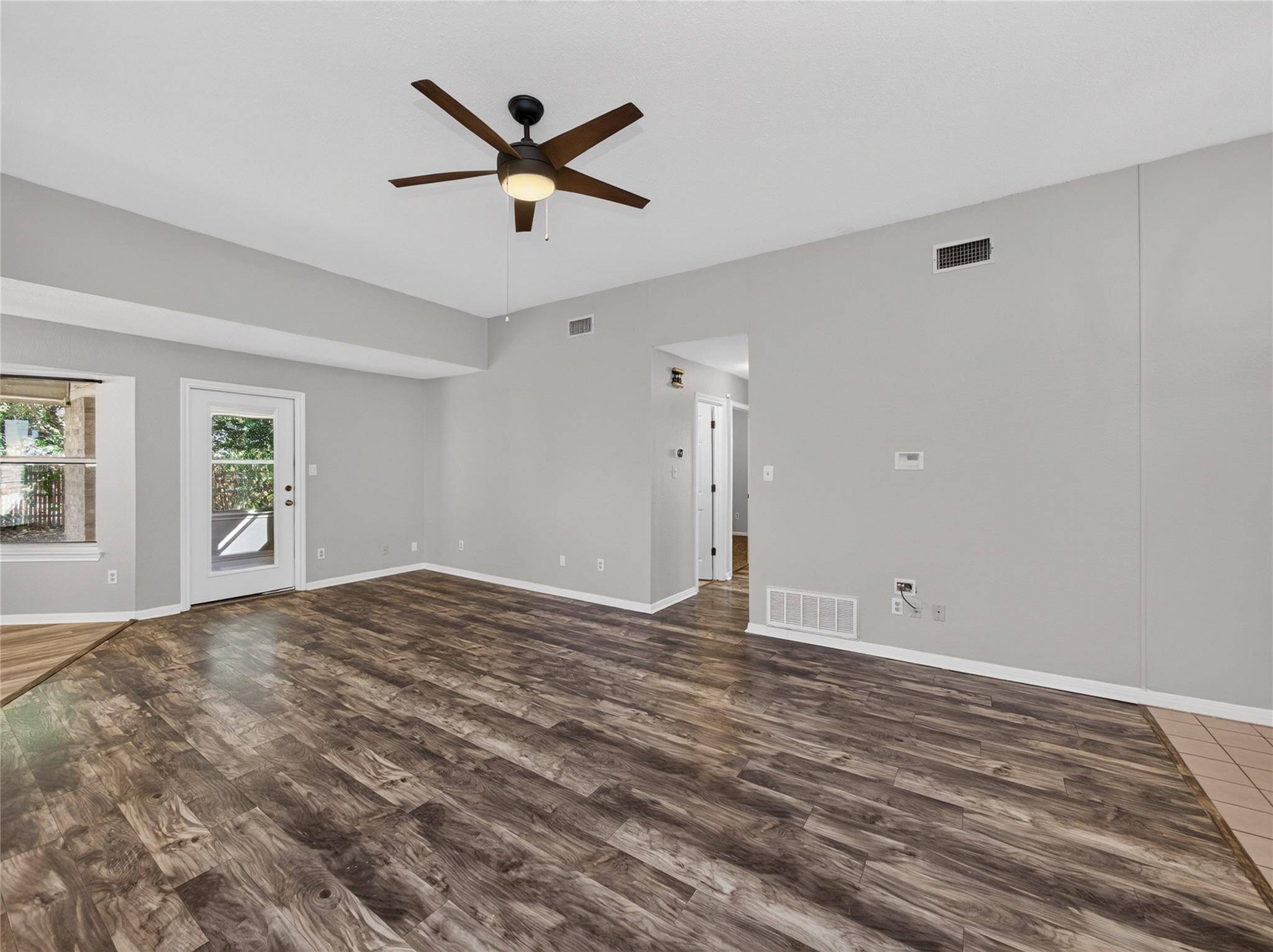 1710 Oaklawn DR, Taylor, TX 76574