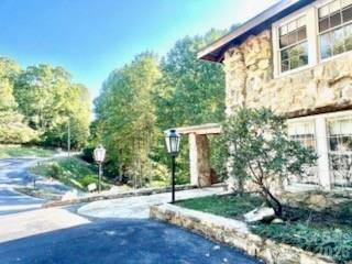2550 Hebron RD, Laurel Park, NC 28739