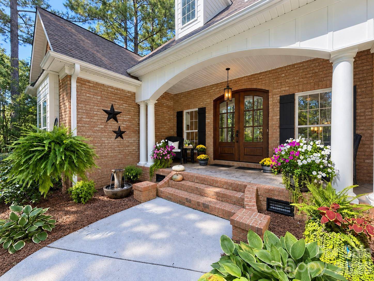 4950 River Hills DR, Denver, NC 28037