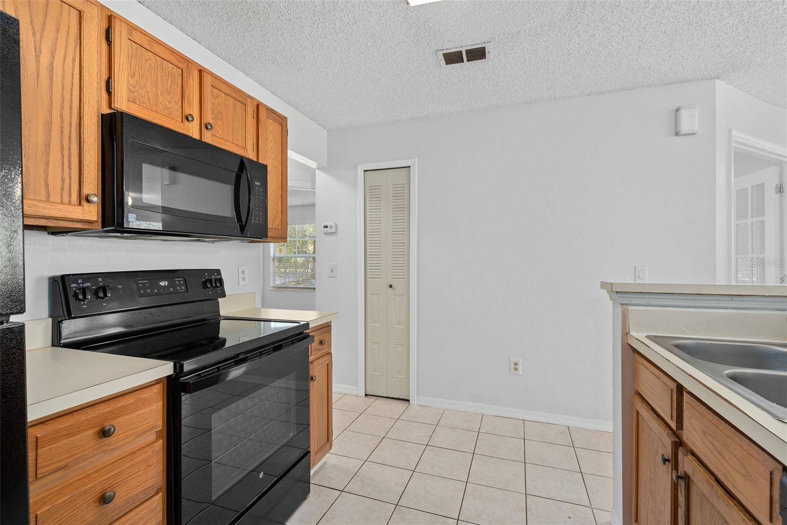 1141 EXCELLER CT #107, Casselberry, FL 32707