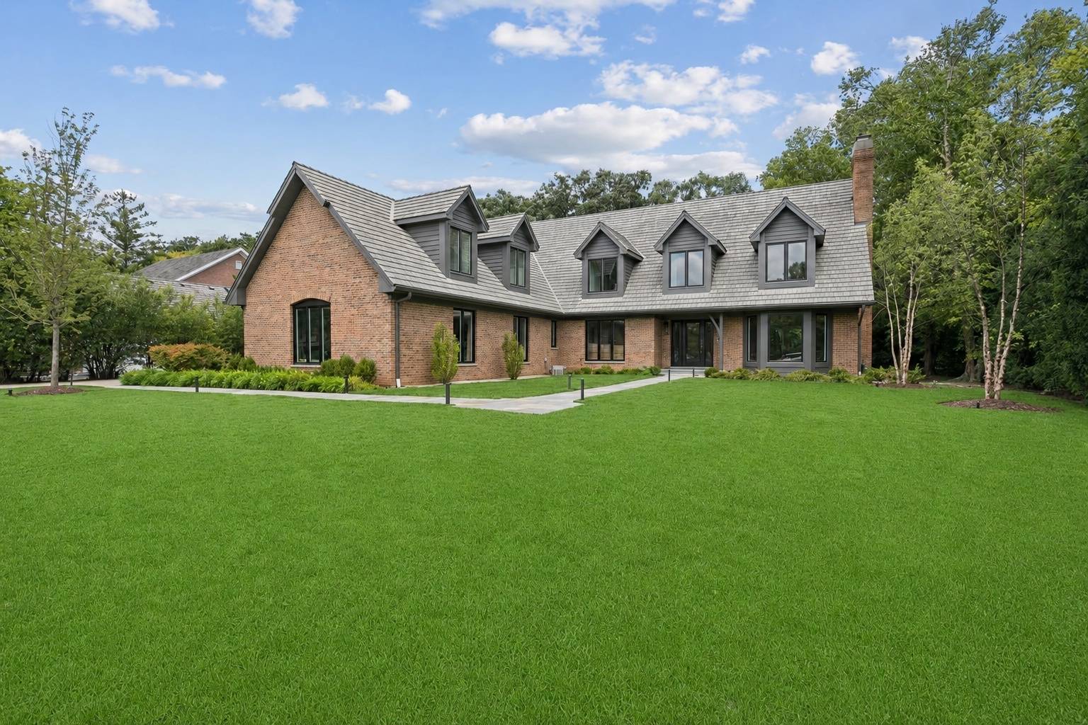 1280 Lawrence AVE, Lake Forest, IL 60045