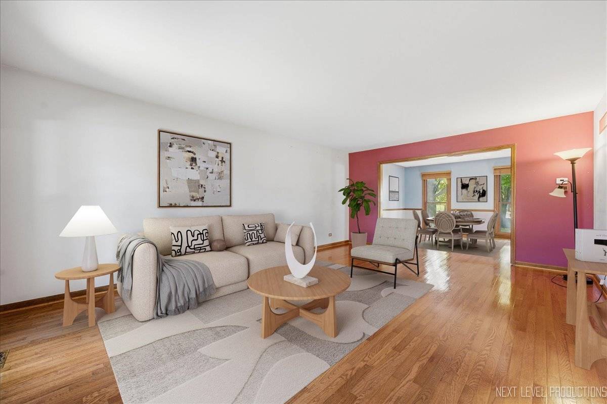 1308 Old Dominion RD, Naperville, IL 60540