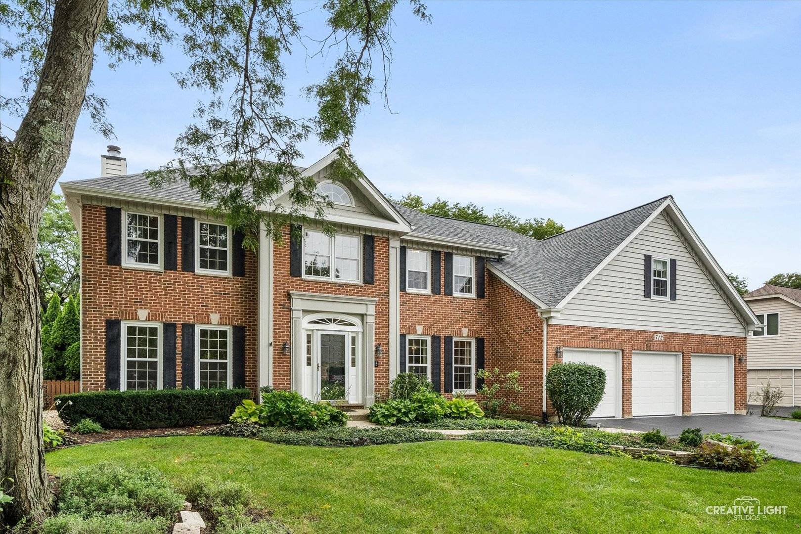 712 Burgess Hill RD, Naperville, IL 60565
