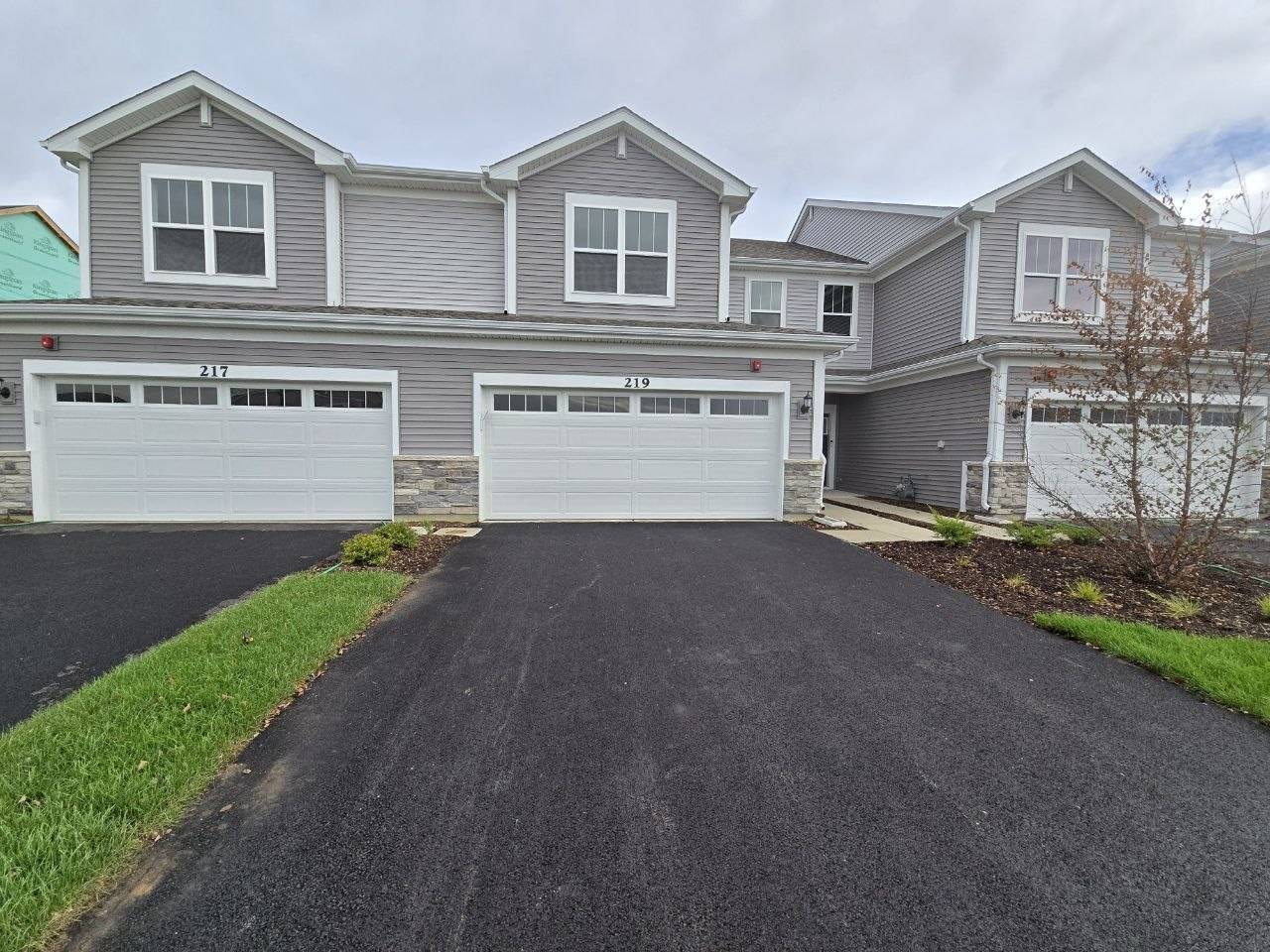 219 Cooney WAY #219, Oswego, IL 60543
