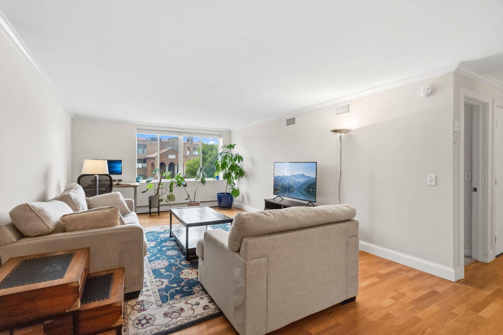 2800 W 44th ST #201, Minneapolis, MN 55410
