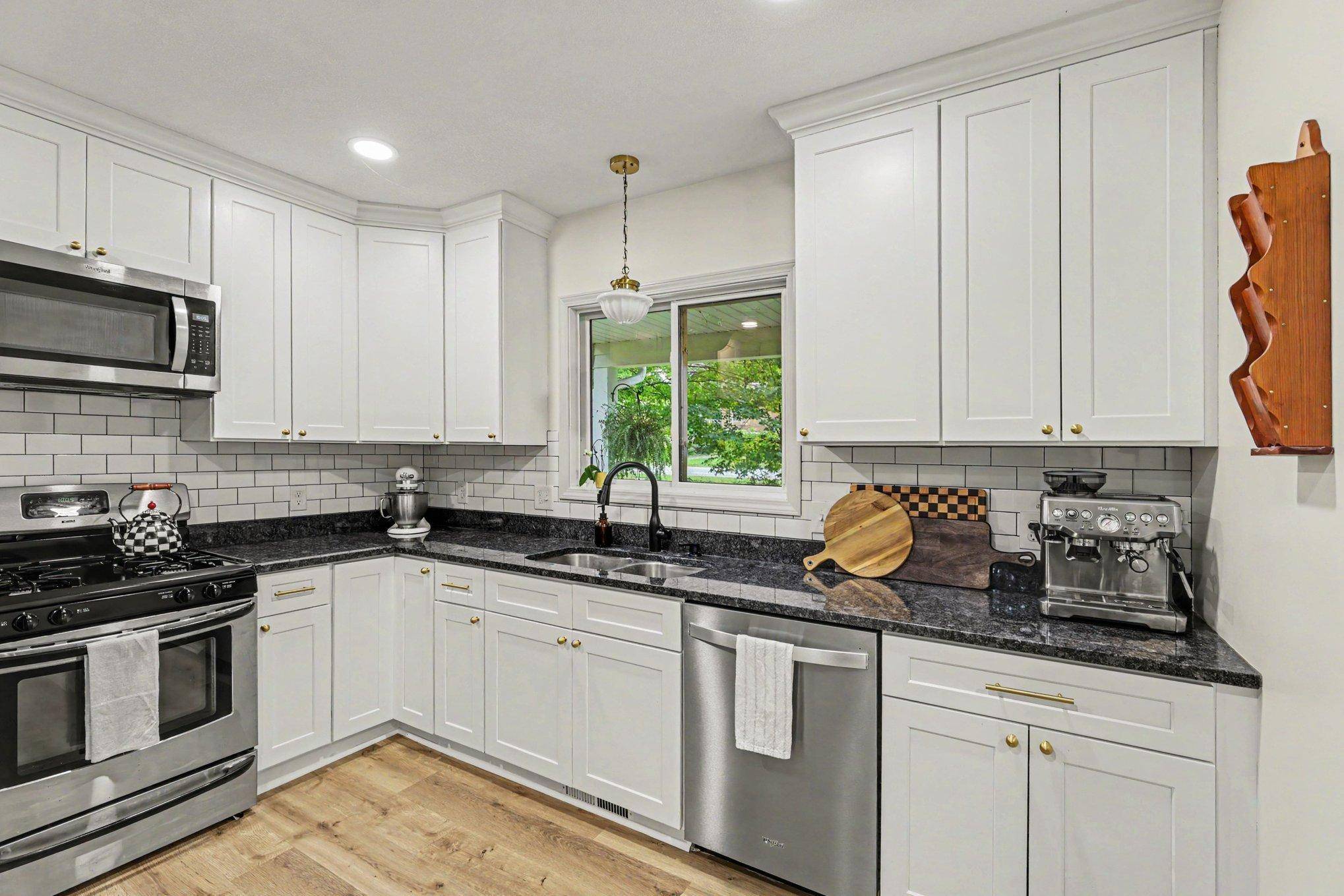 6112 Bartlett BLVD, Mound, MN 55364