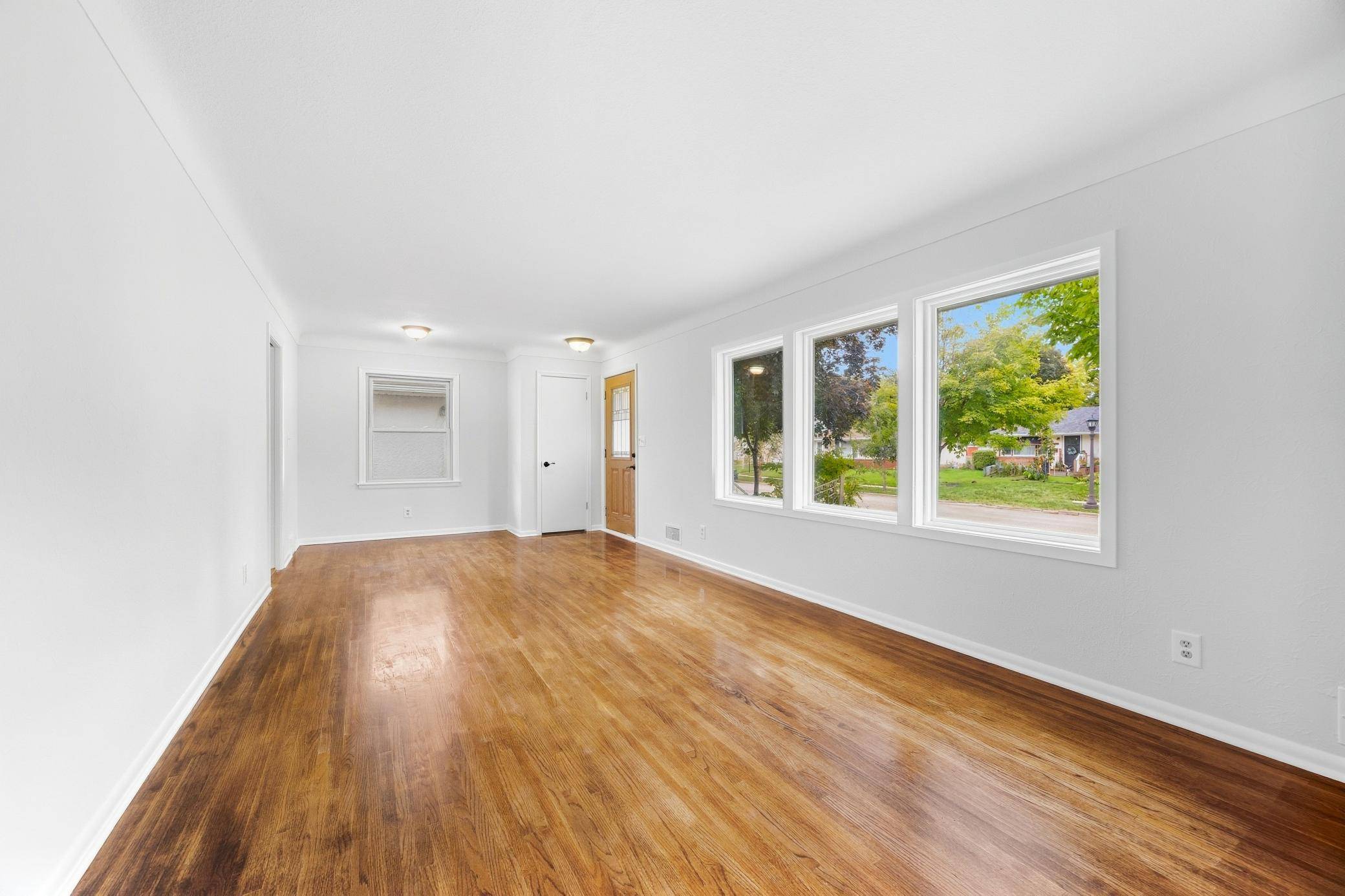 1567 Atlantic ST, Saint Paul, MN 55106