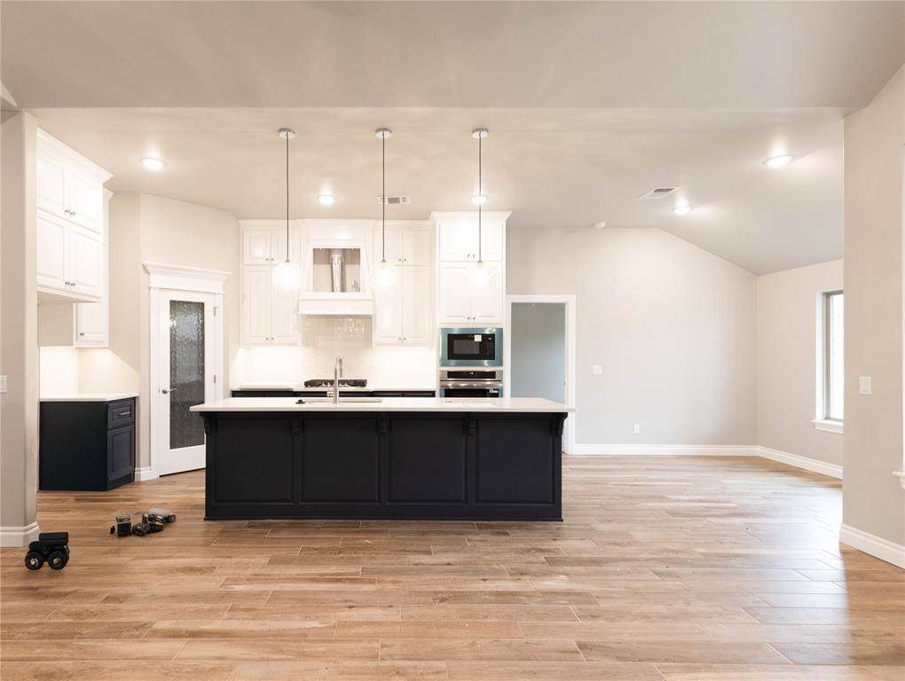 9312 NW 119th ST, Yukon, OK 73099