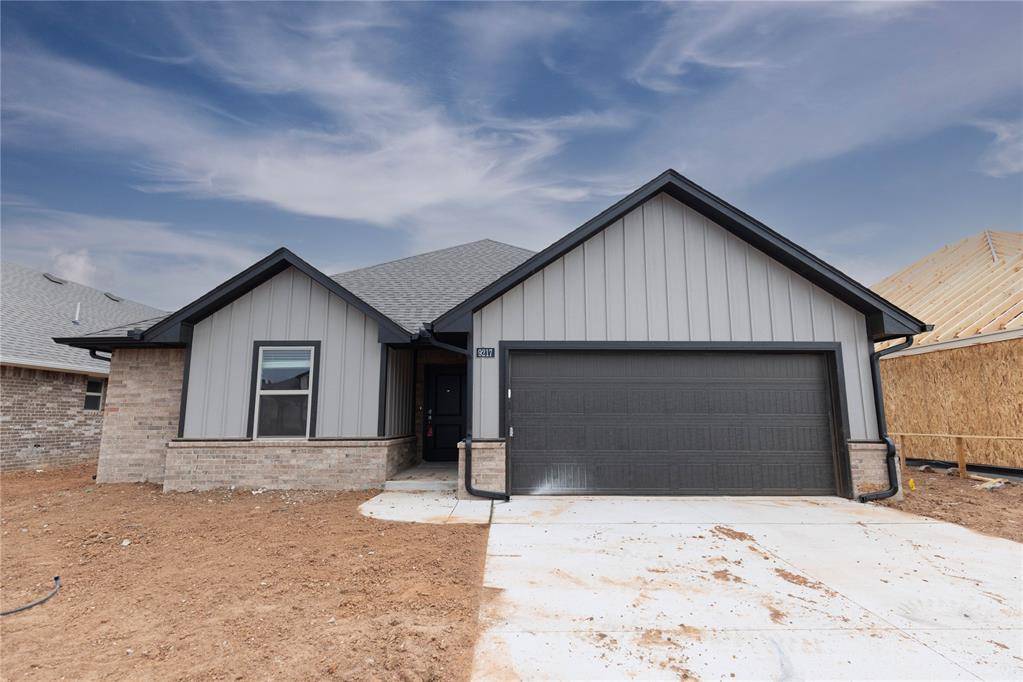 9217 NW 119th ST, Yukon, OK 73099