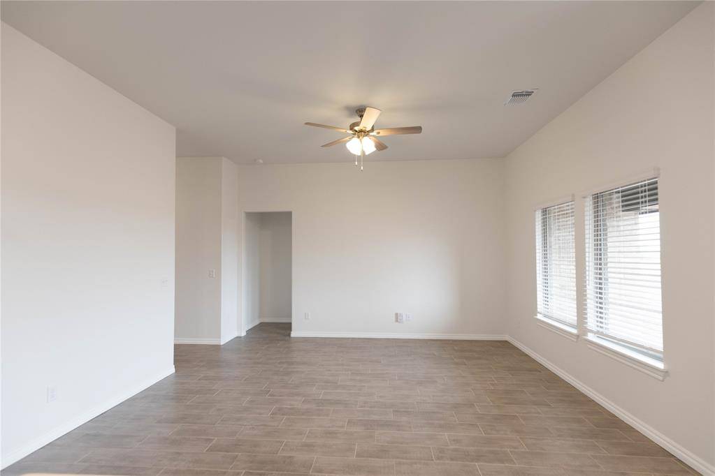 9217 NW 119th ST, Yukon, OK 73099