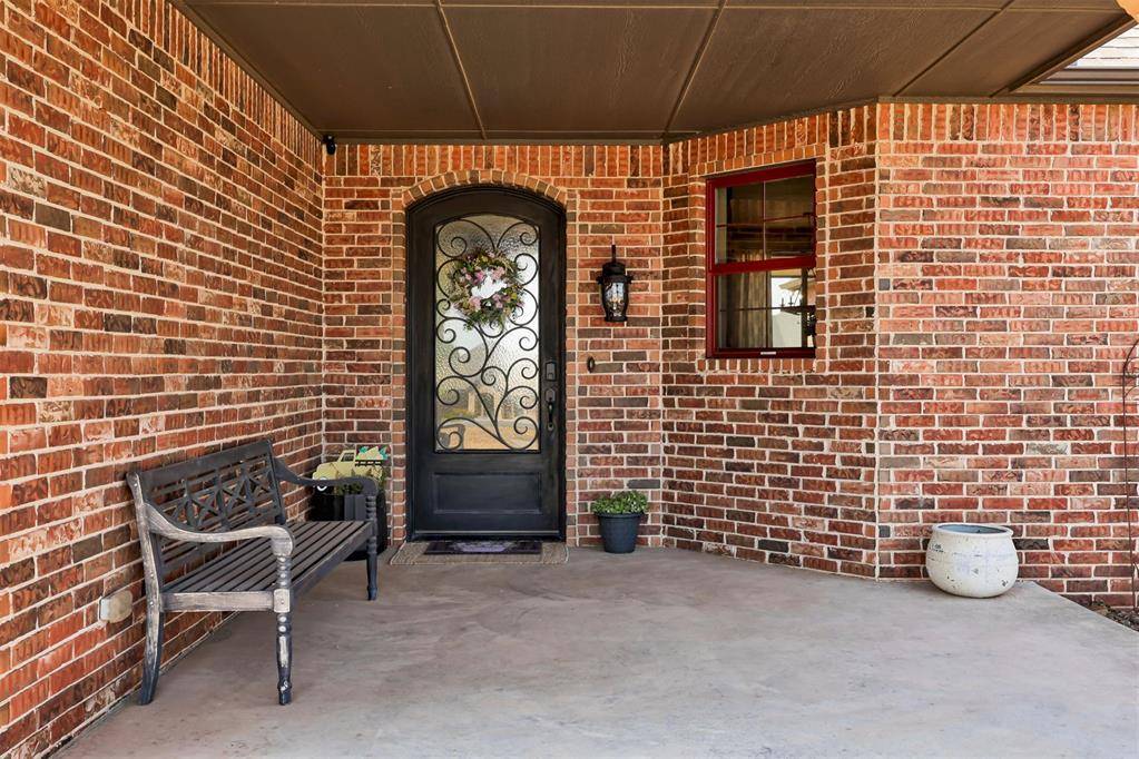 203 Raye PL, Tuttle, OK 73089