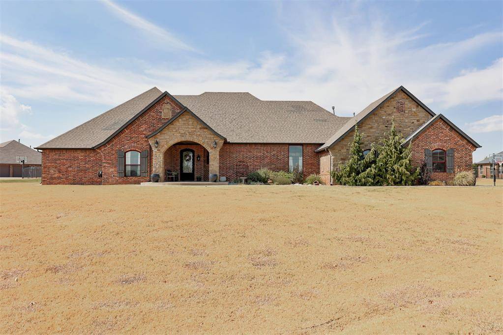203 Raye PL, Tuttle, OK 73089