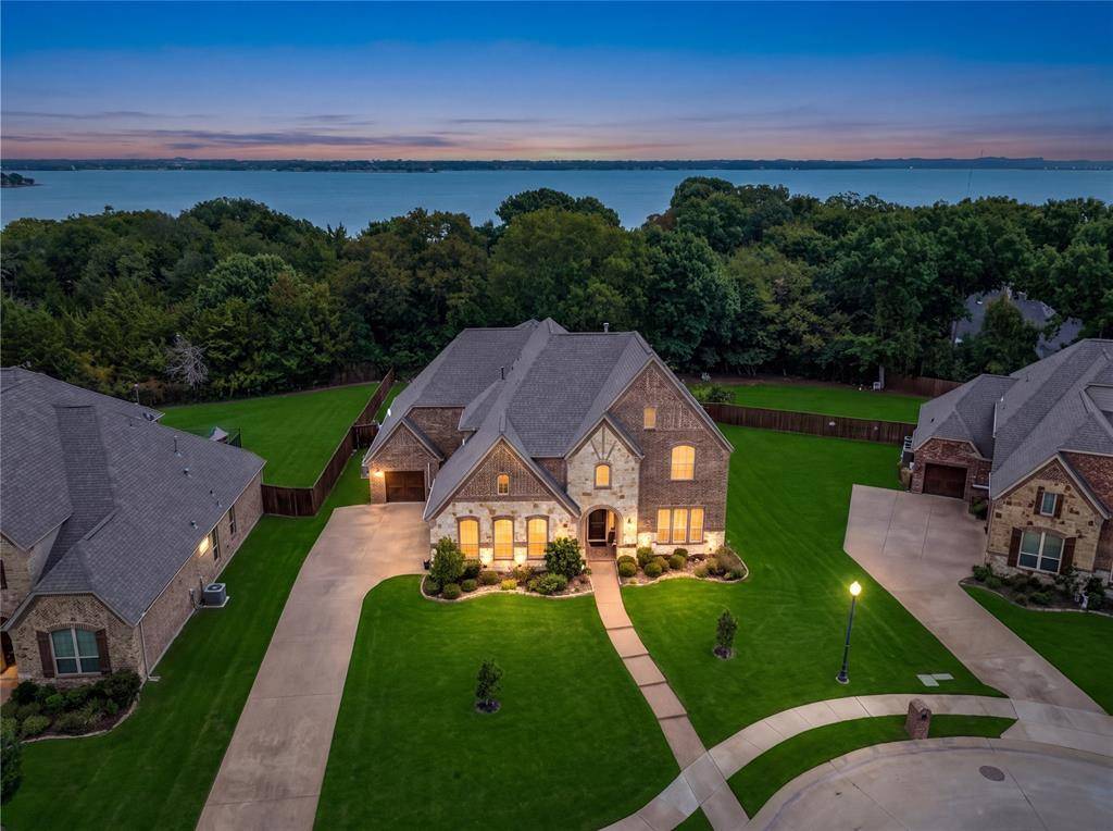9002 Forest Park Court, Rowlett, TX 75089