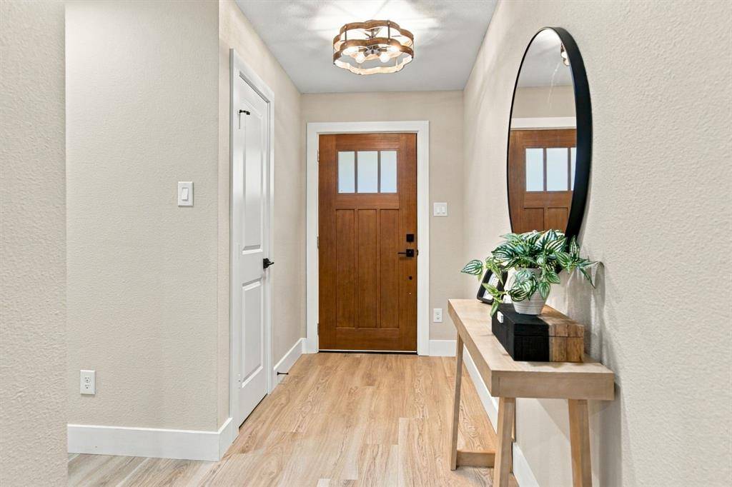 508 Oak Park Drive, Hurst, TX 76053