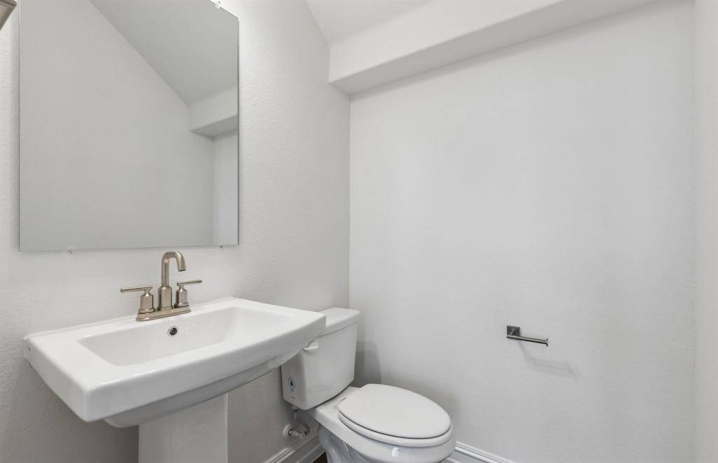 1025 Hammy Lane, Aubrey, TX 76227