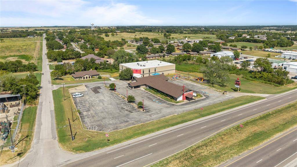2205 E Highway 82, Gainesville, TX 76240