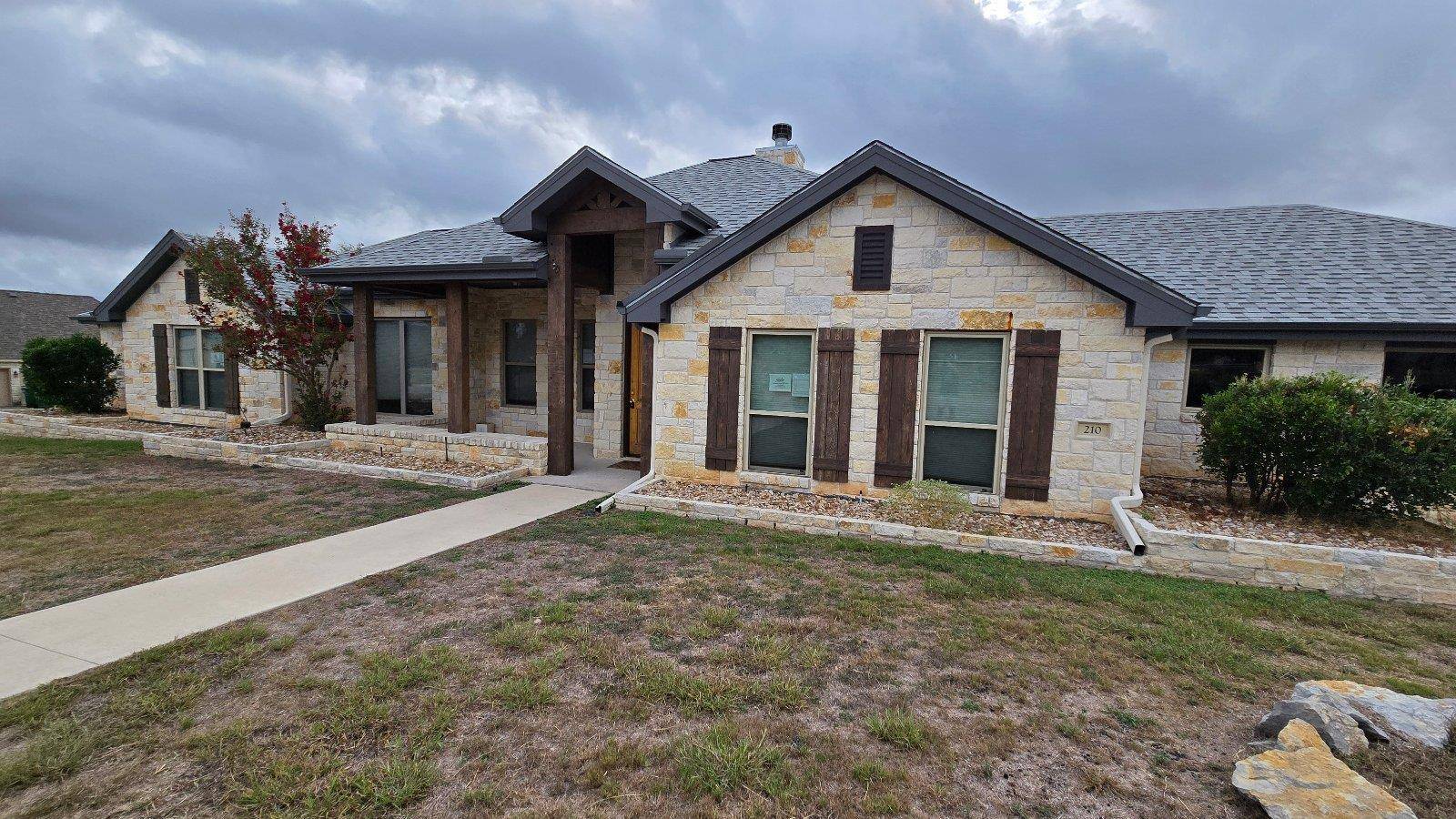 210 Stonehenge WAY, Marble Falls, TX 78654