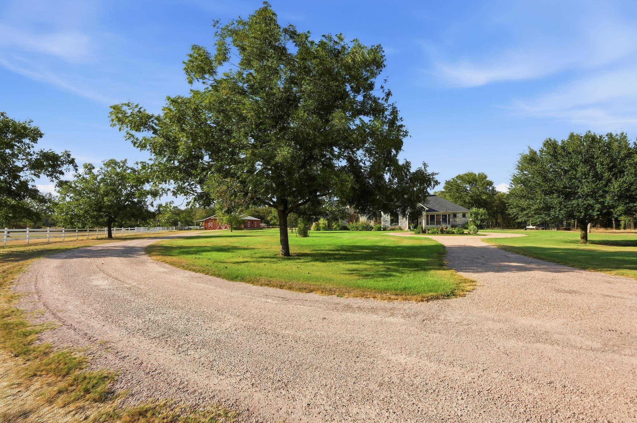 450 Colorado DR, Cedar Creek, TX 78612